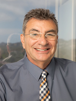 Dr. Stuart Shlosberg